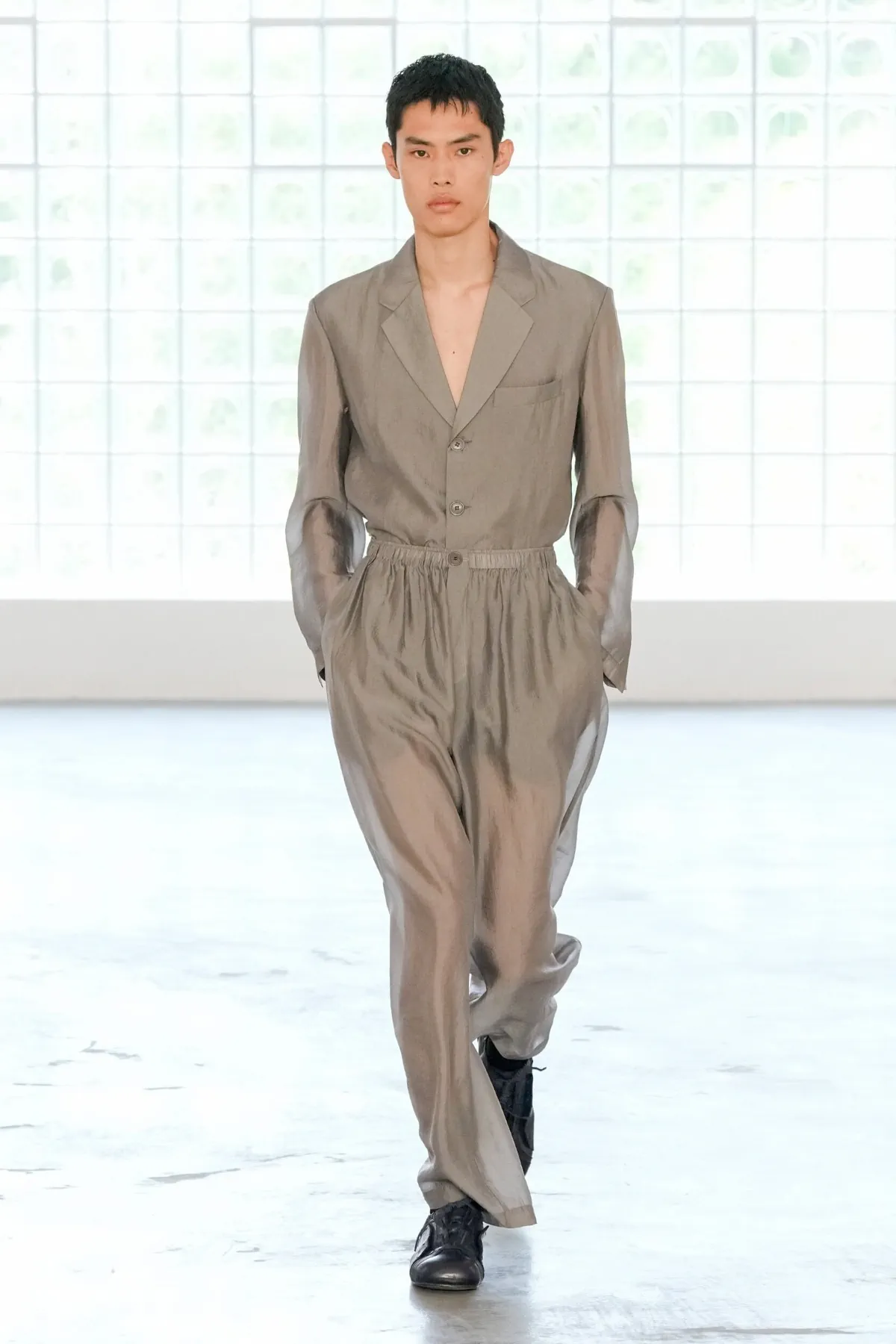 PRONOUNCE dévoile une collection printemps 2026 inspirée des cerfs-volants traditionnels chinois