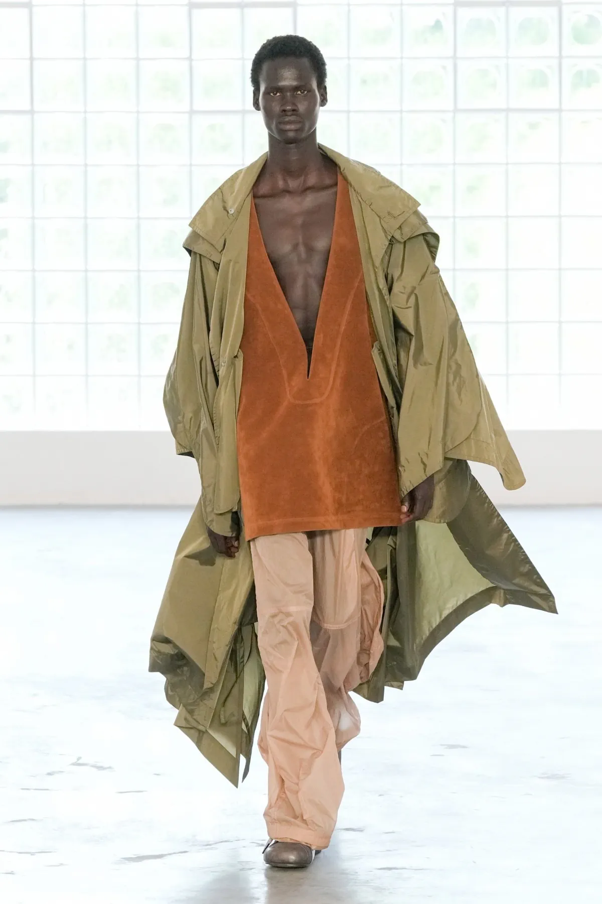 PRONOUNCE dévoile une collection printemps 2026 inspirée des cerfs-volants traditionnels chinois