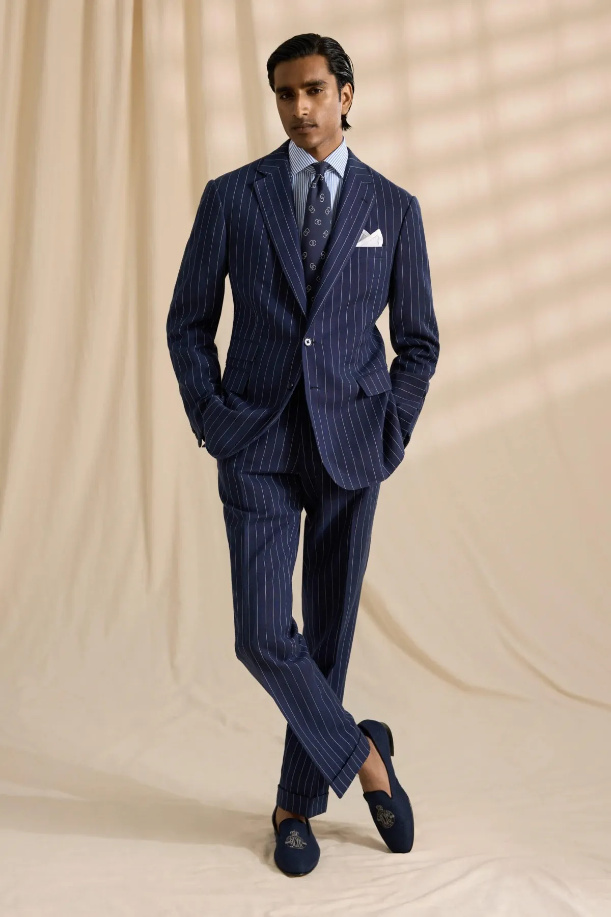 La collection Printemps 2026 de Ralph Lauren Purple Label célèbre le voyageur moderne