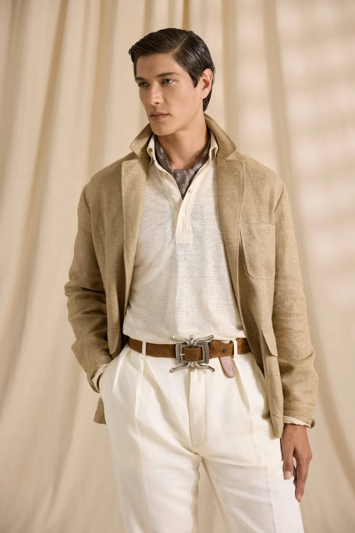 La collection Printemps 2026 de Ralph Lauren Purple Label célèbre le voyageur moderne