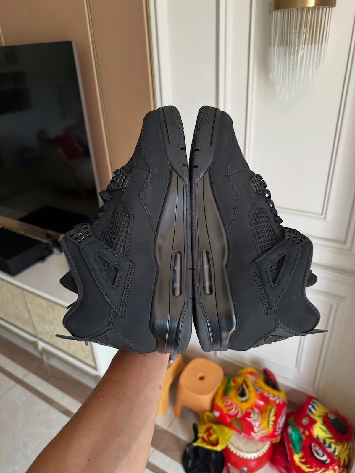 Retour Air Jordan 4 Black Cat 3 Retour de la Air Jordan 4 « Black Cat » avec le logo Nike Air pour le Black Friday 2025