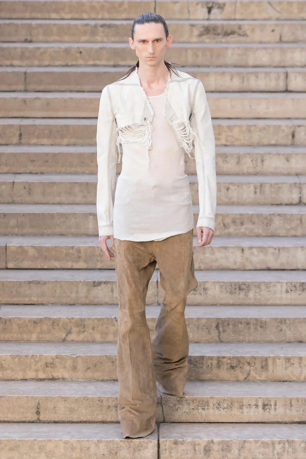 Rick Owens dévoile une élégance subversive pour le printemps 2026