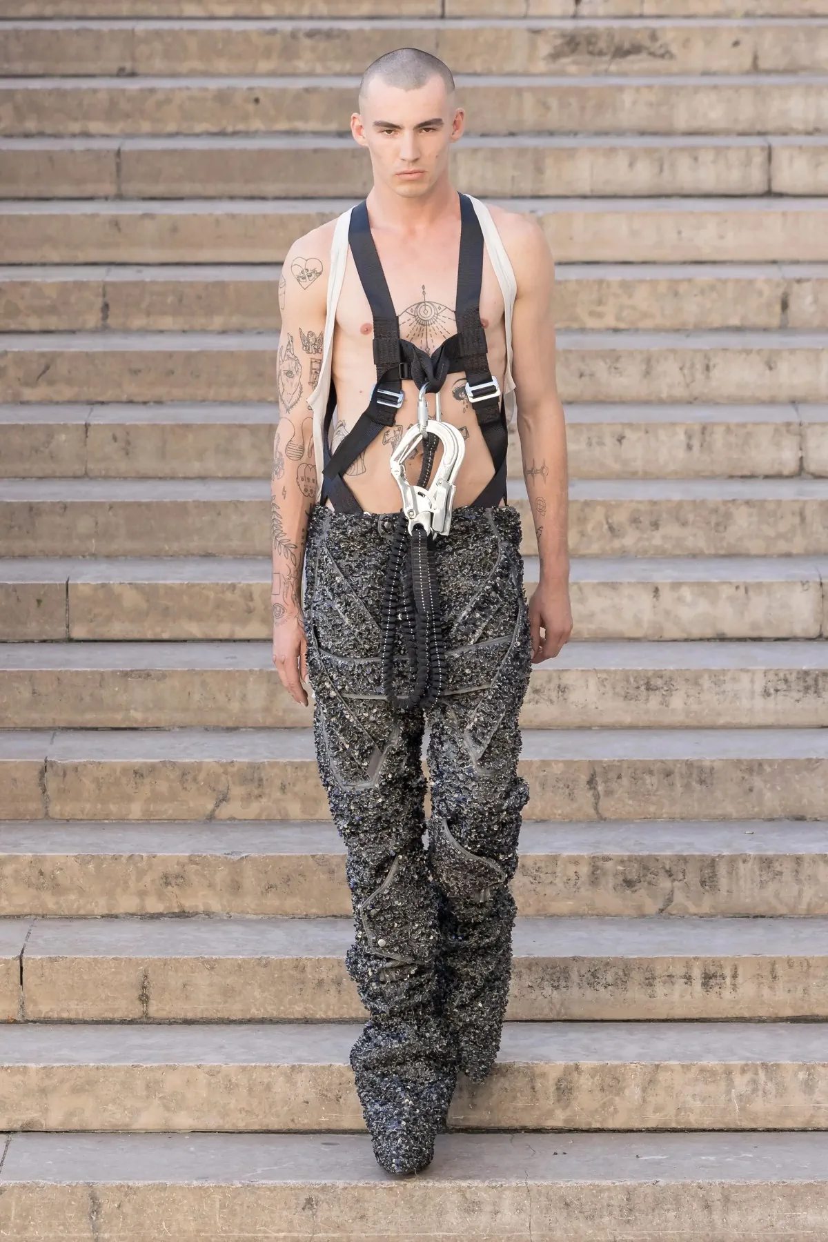 Rick Owens Spring Summer 2026 Paris Fashion Week Mens 3 Rick Owens dévoile une élégance subversive pour le printemps 2026