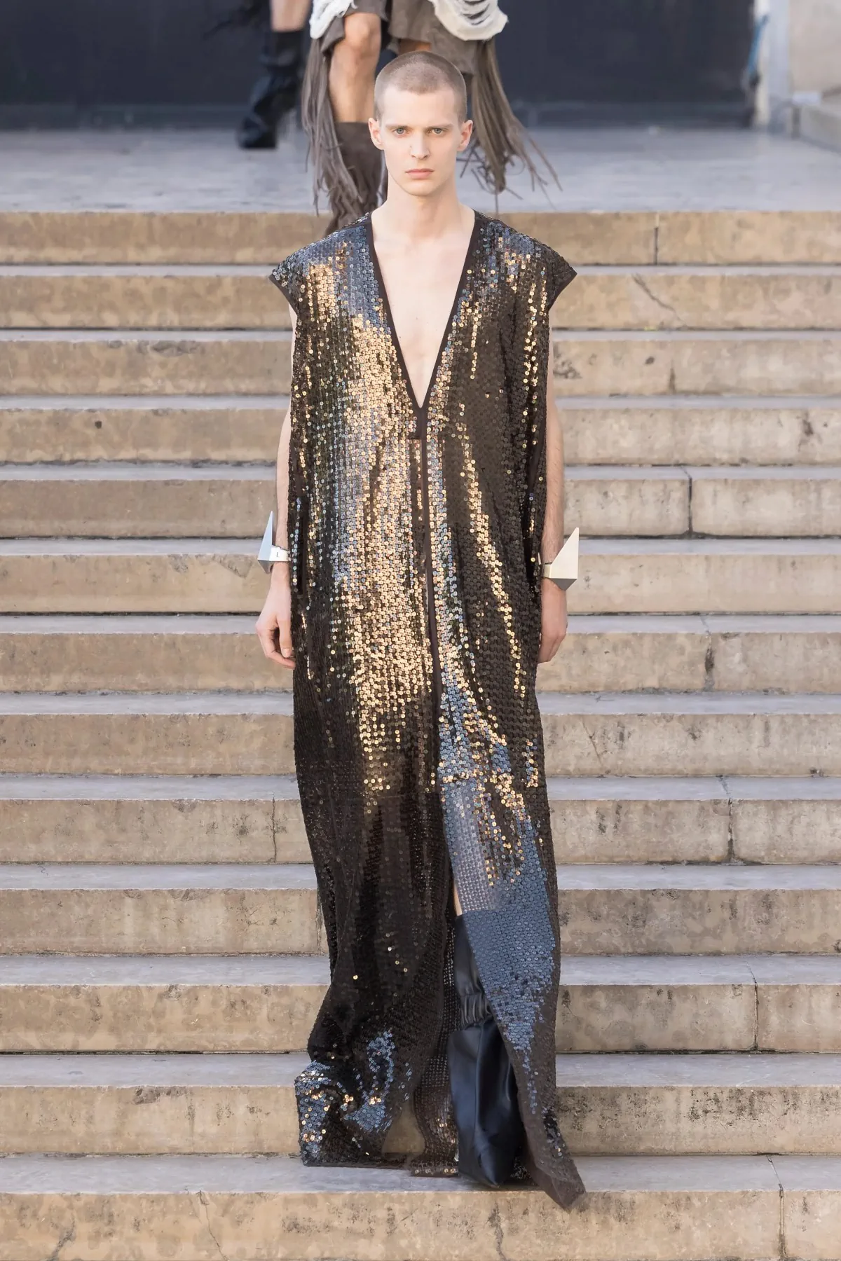 Rick Owens dévoile une élégance subversive pour le printemps 2026