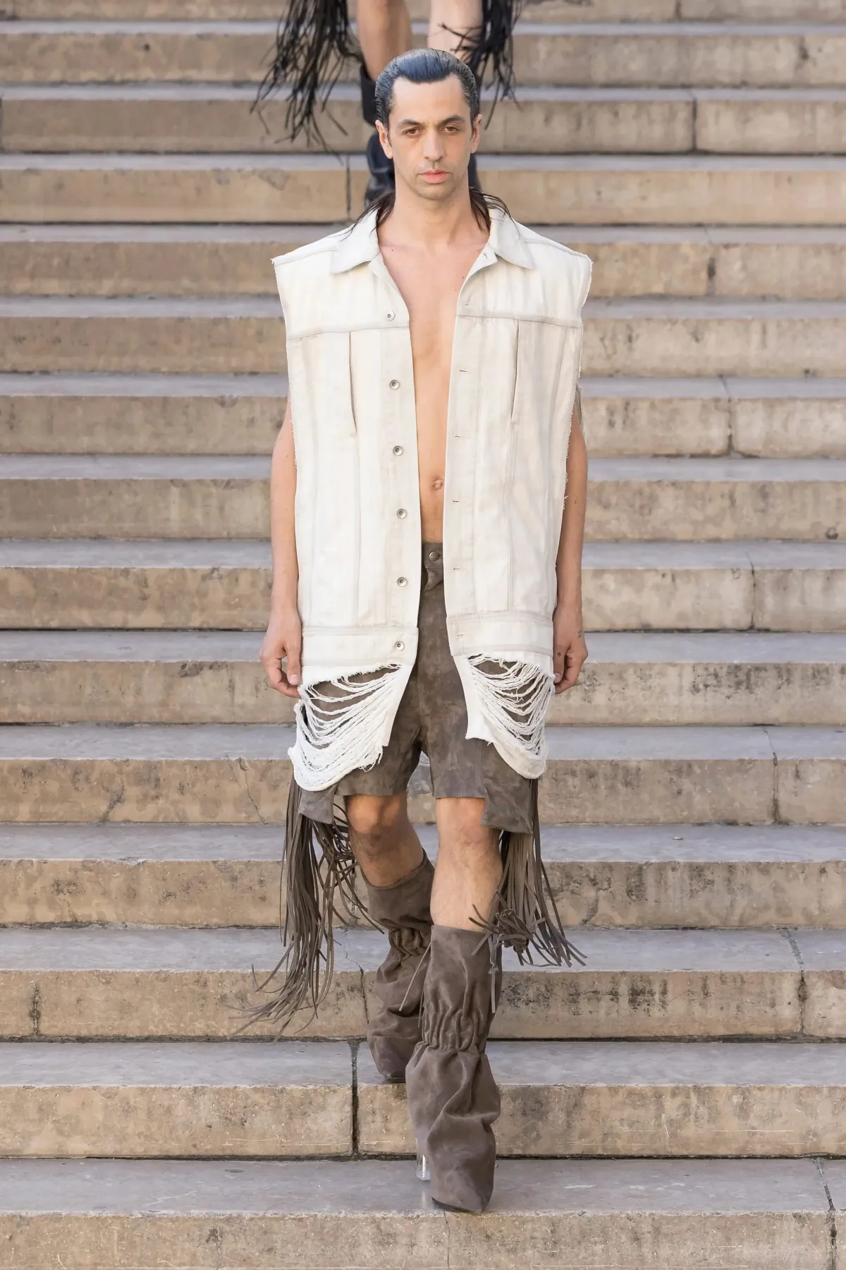 Rick Owens dévoile une élégance subversive pour le printemps 2026