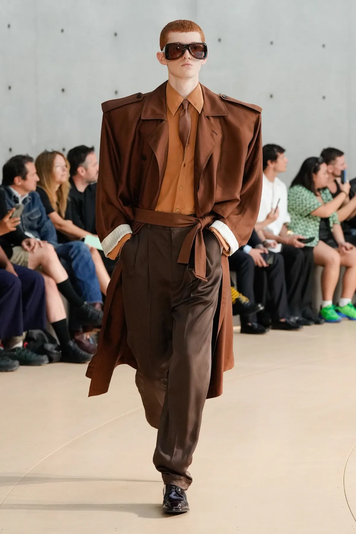 Saint Laurent Spring Summer 2026 Paris Fashion Week 3 Anthony Vaccarello présente sa collection printemps 2026 de Saint Laurent sous un nouveau jour coloré