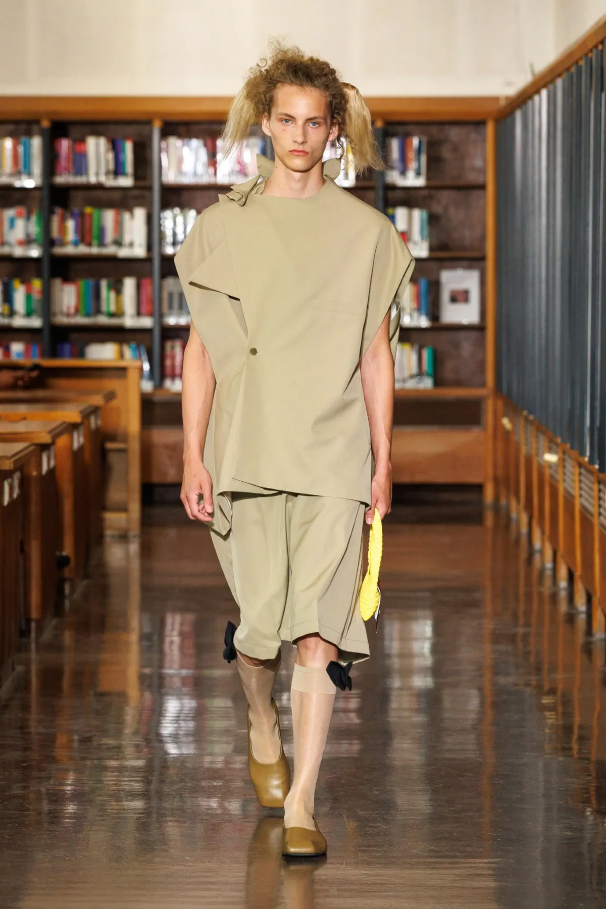 Printemps 2026, SEAN SUEN transforme la bibliothèque parisienne en théâtre onirique