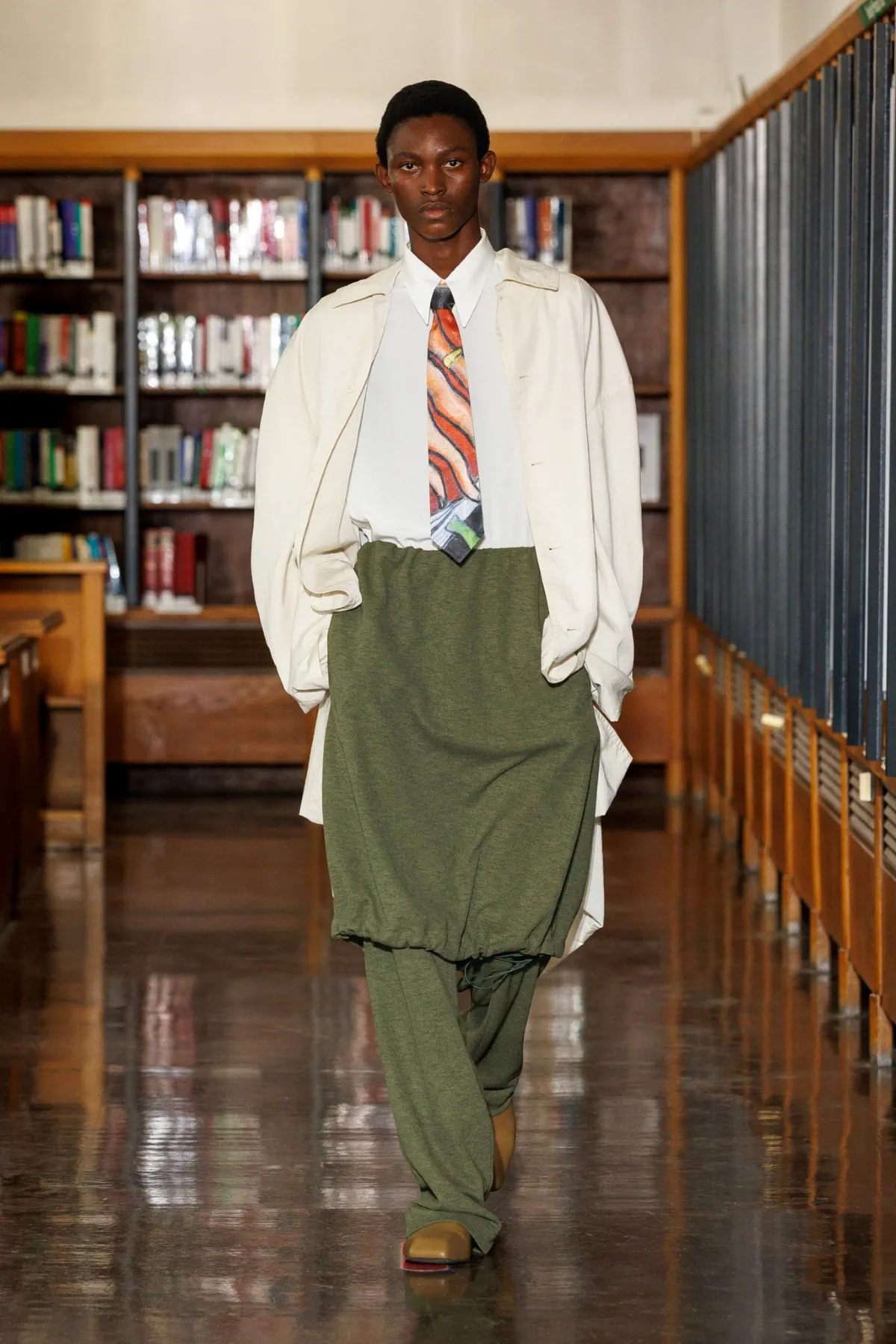 Printemps 2026, SEAN SUEN transforme la bibliothèque parisienne en théâtre onirique