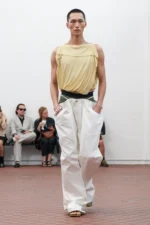 Pour Printemps 2026, Setchu repousse les limites de la mode masculine avec ses créations transformables