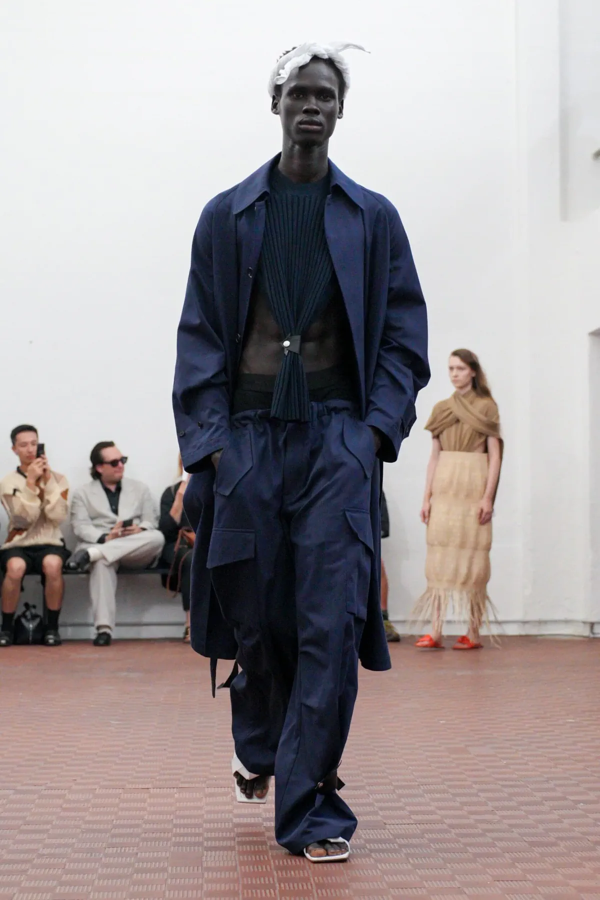 Setchu Spring Summer 2026 Milan Fashion Week 5 Pour Printemps 2026, Setchu repousse les limites de la mode masculine avec ses créations transformables