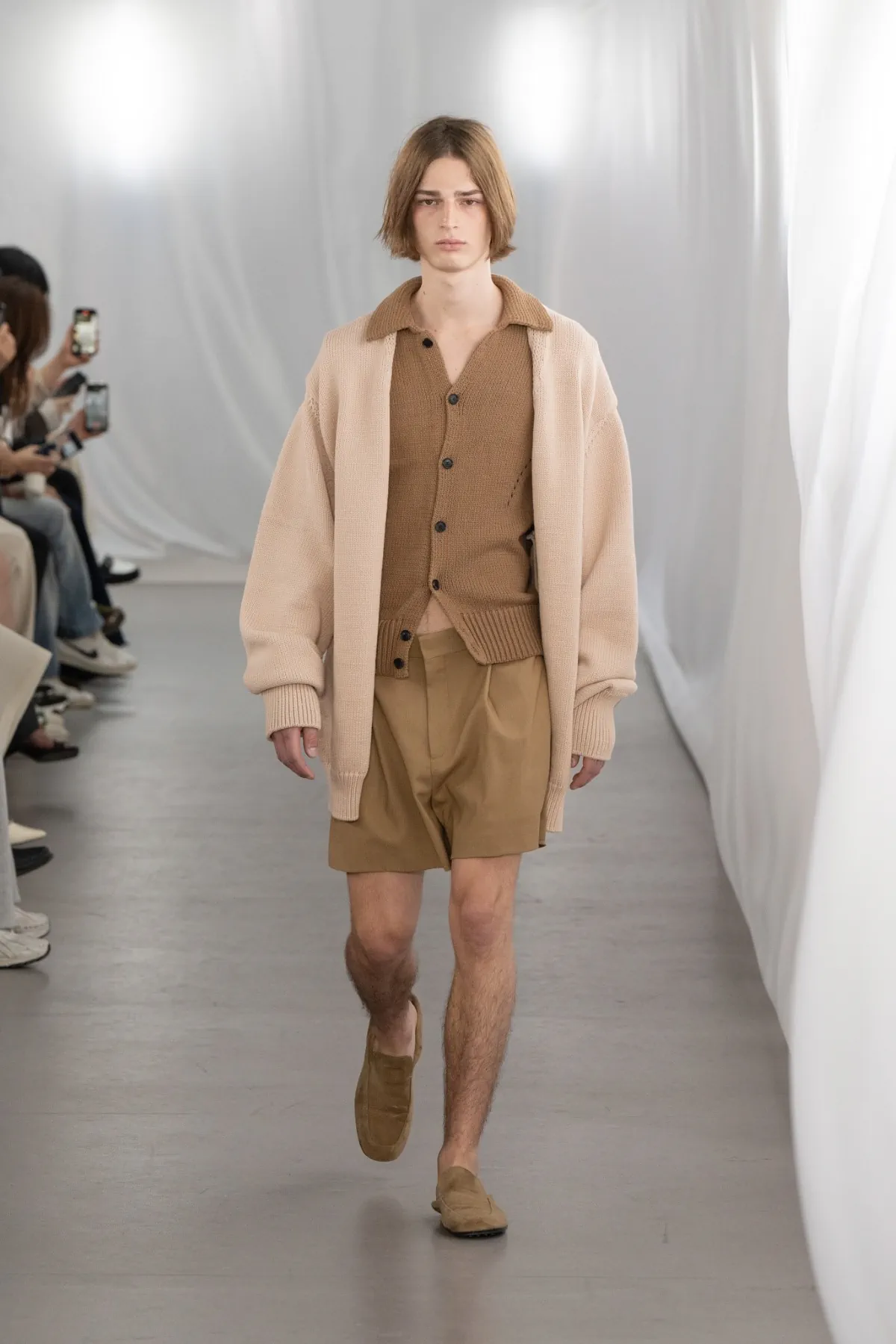 System Spring Summer 2026 Paris Fashion Week 4 SYSTEM célèbre la liberté urbaine masculine pour le printemps 2026