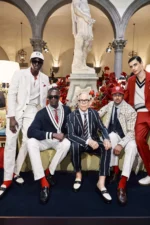 Tommy Hilfiger Printemps 2026 au Pitti Uomo 0 Pour le printemps 2026, Tommy Hilfiger revisite le style preppy américain au Pitti Uomo