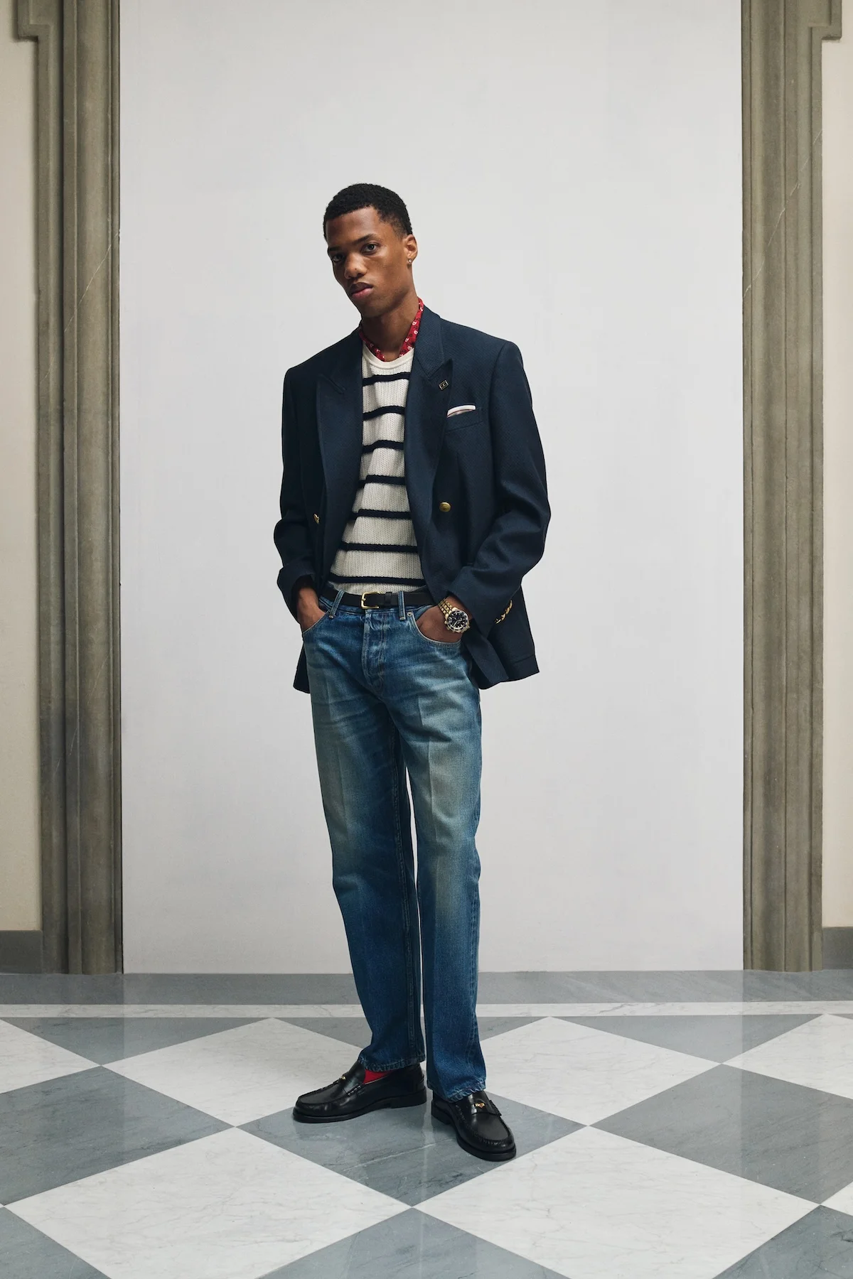 Tommy Hilfiger Printemps 2026 au Pitti Uomo 10 Pour le printemps 2026, Tommy Hilfiger revisite le style preppy américain au Pitti Uomo