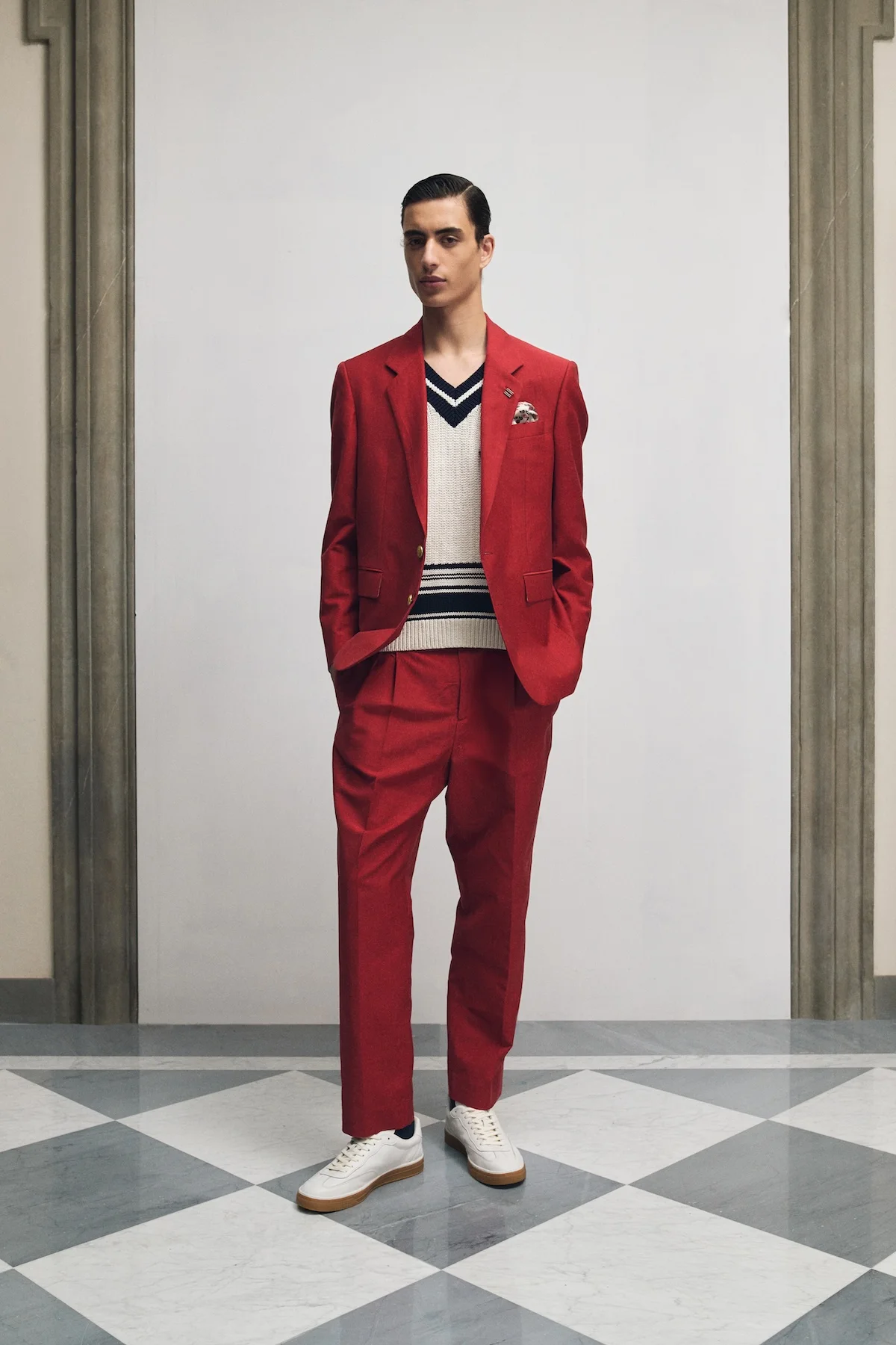 Tommy Hilfiger Printemps 2026 au Pitti Uomo 7 Pour le printemps 2026, Tommy Hilfiger revisite le style preppy américain au Pitti Uomo