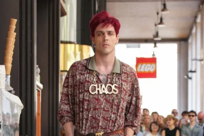 Vivienne Westwood Printemps 2026 : un vestiaire sans frontières