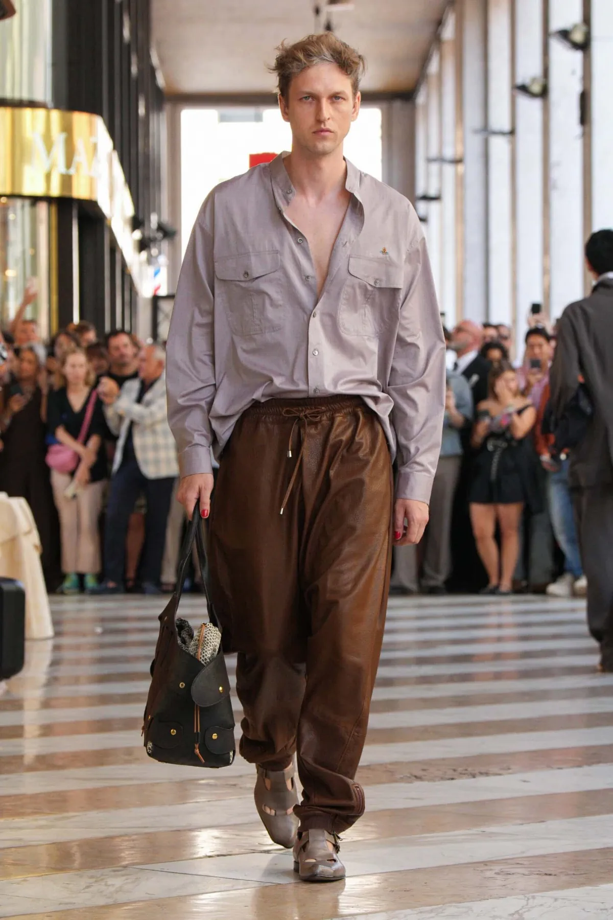 Vivienne Westwood Printemps 2026 : un vestiaire sans frontières