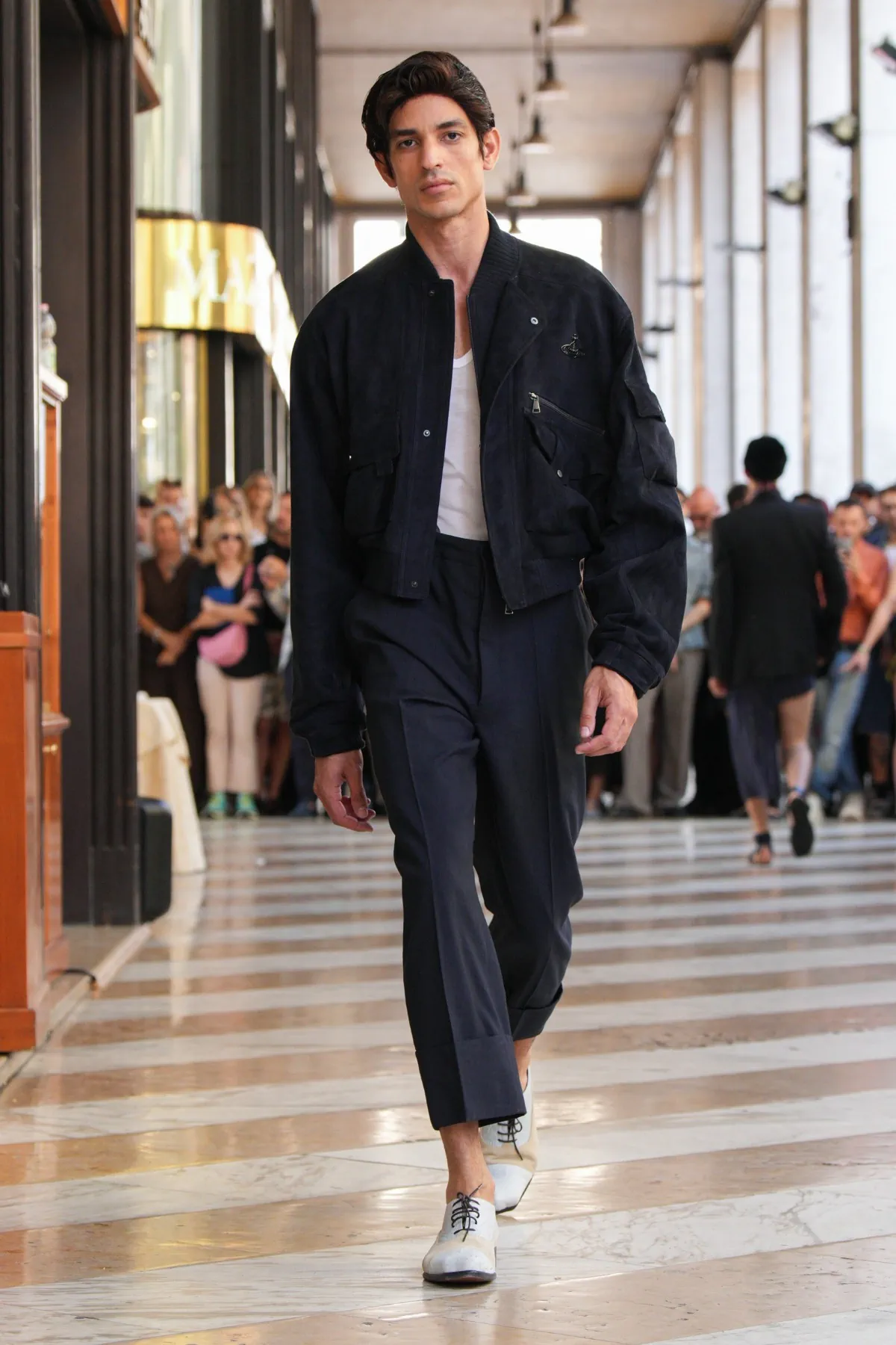 Vivienne Westwood Printemps 2026 : un vestiaire sans frontières