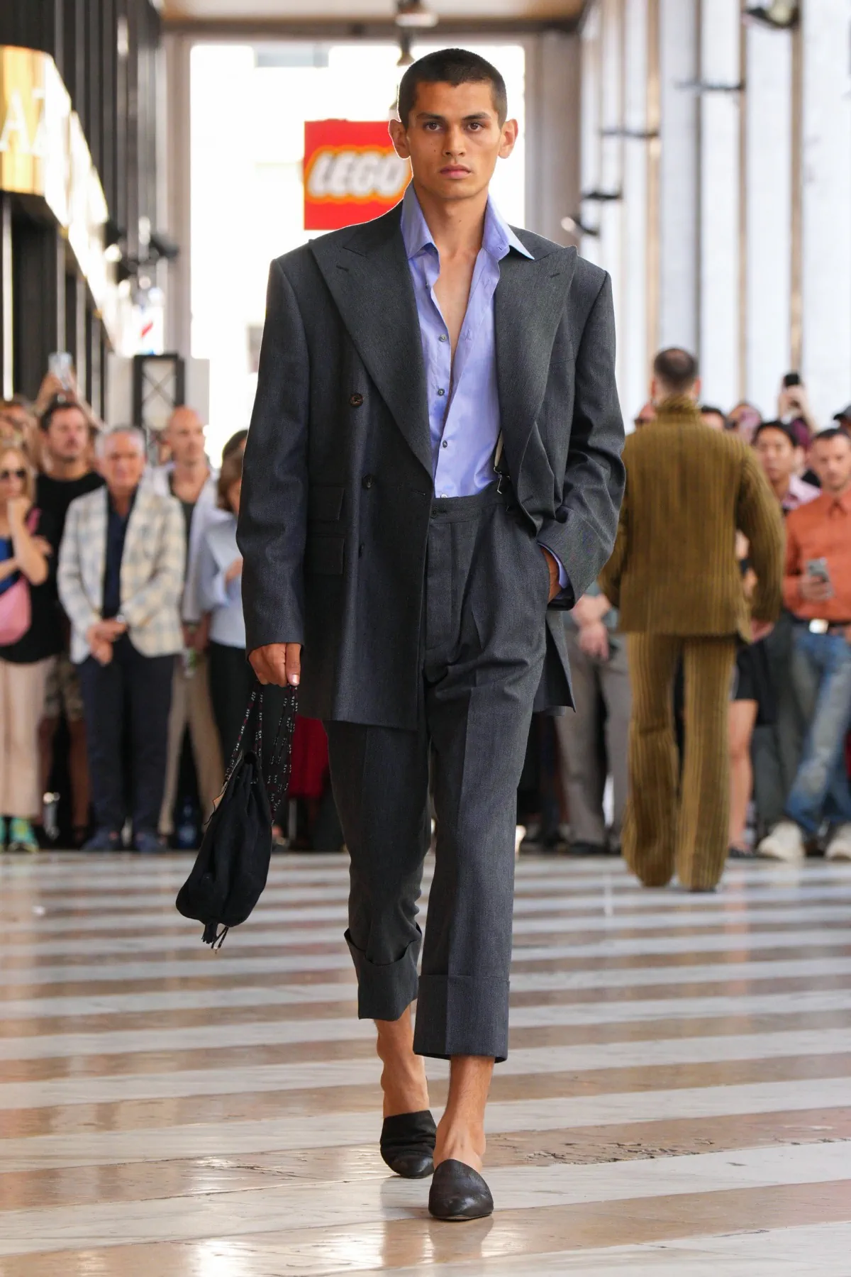 Vivienne Westwood Printemps 2026 : un vestiaire sans frontières
