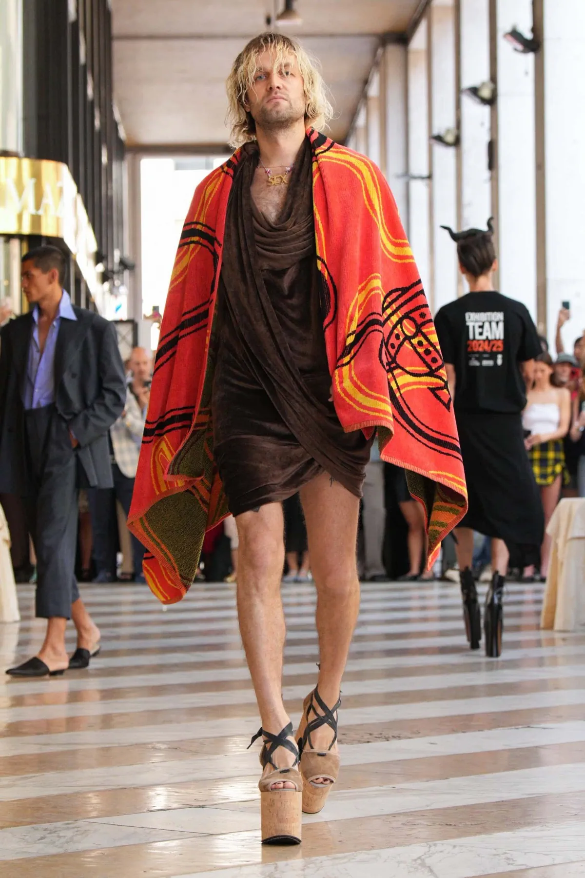 Vivienne Westwood Printemps 2026 : un vestiaire sans frontières