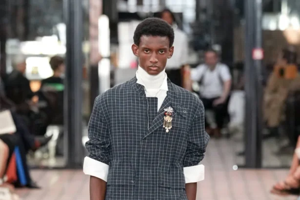 La collection Printemps 2026 de Wales Bonner rend hommage au savoir-faire britannique et célèbre dix années de création