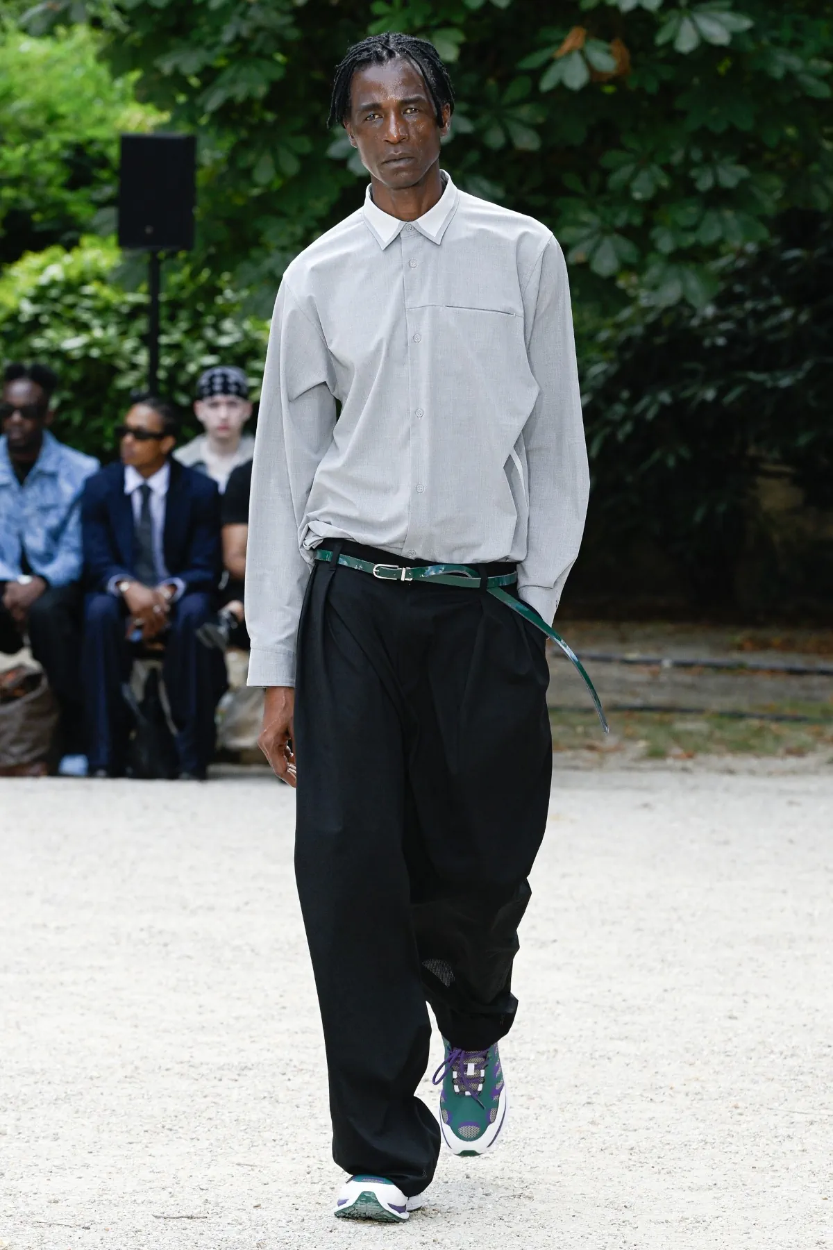 White Mountaineering réinvente l'héritage de la mode outdoor pour le printemps 2026