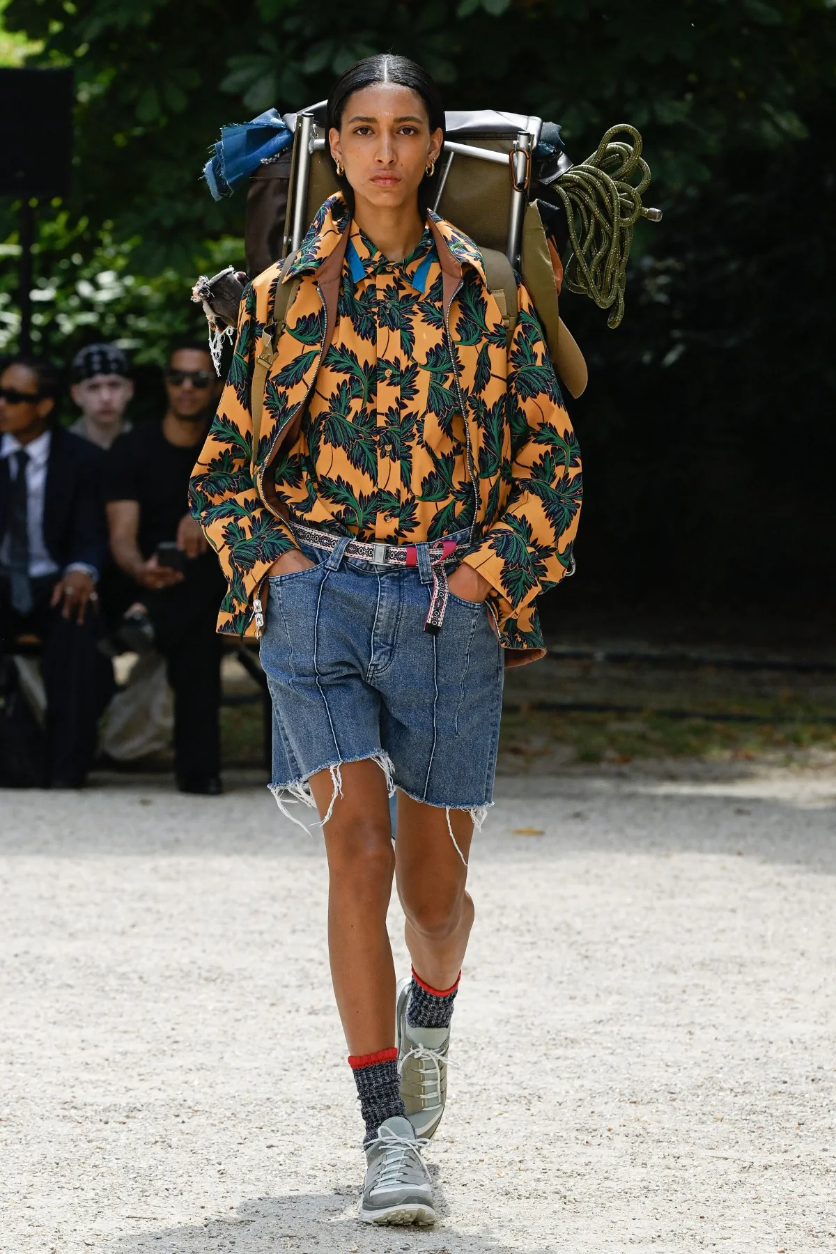 White Mountaineering réinvente l'héritage de la mode outdoor pour le printemps 2026