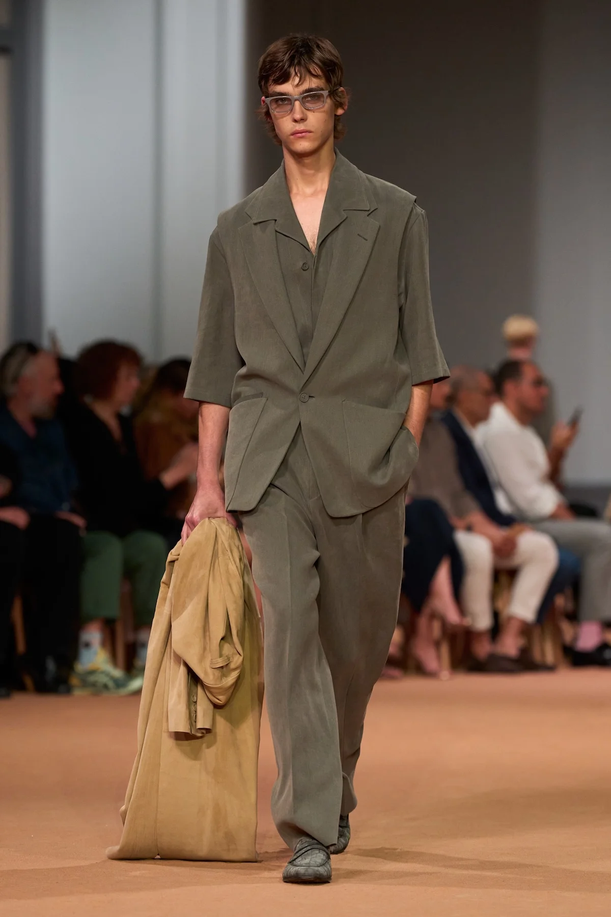 ZEGNA transforme Dubaï en laboratoire de la mode masculine pour le printemps 2026