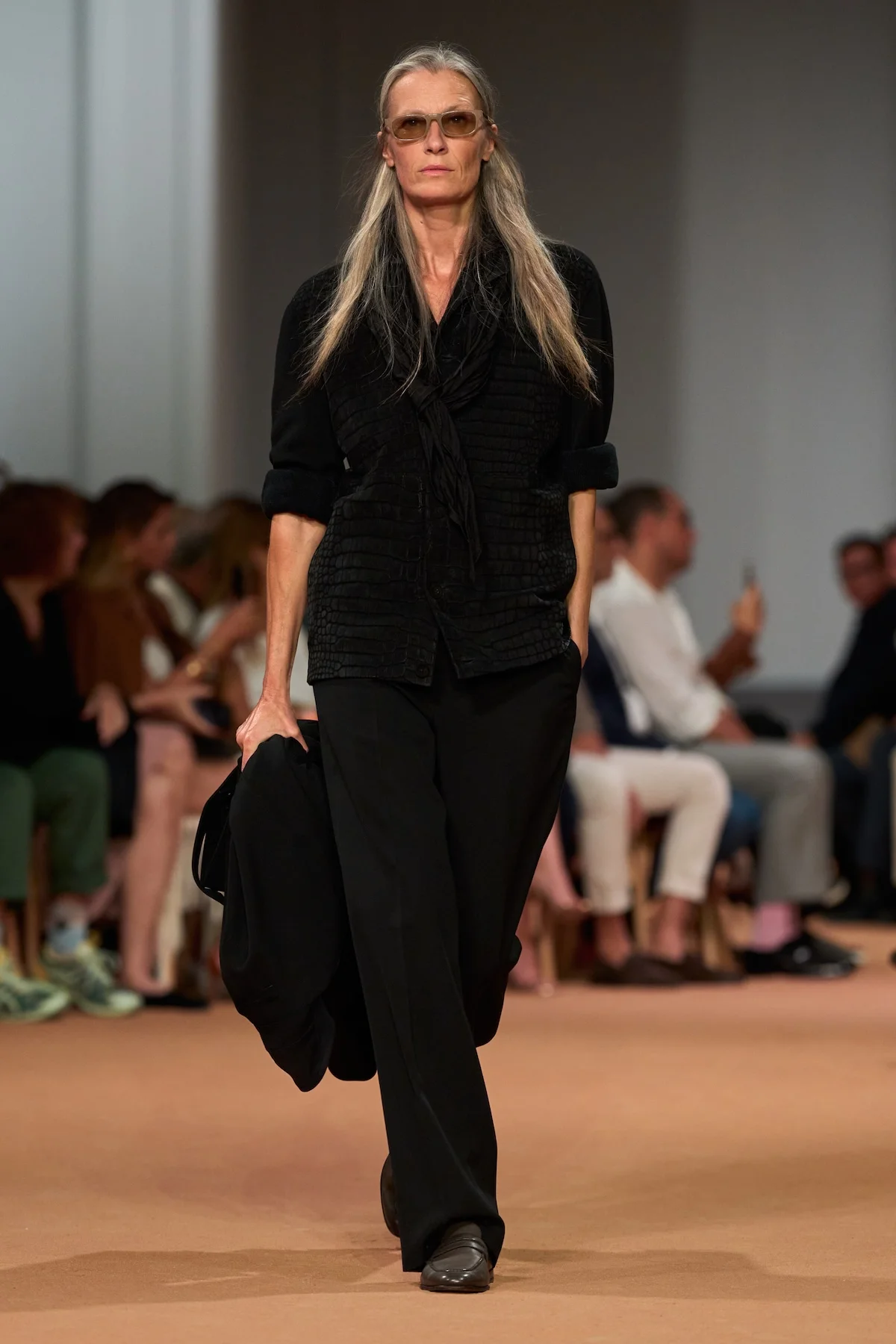 ZEGNA transforme Dubaï en laboratoire de la mode masculine pour le printemps 2026