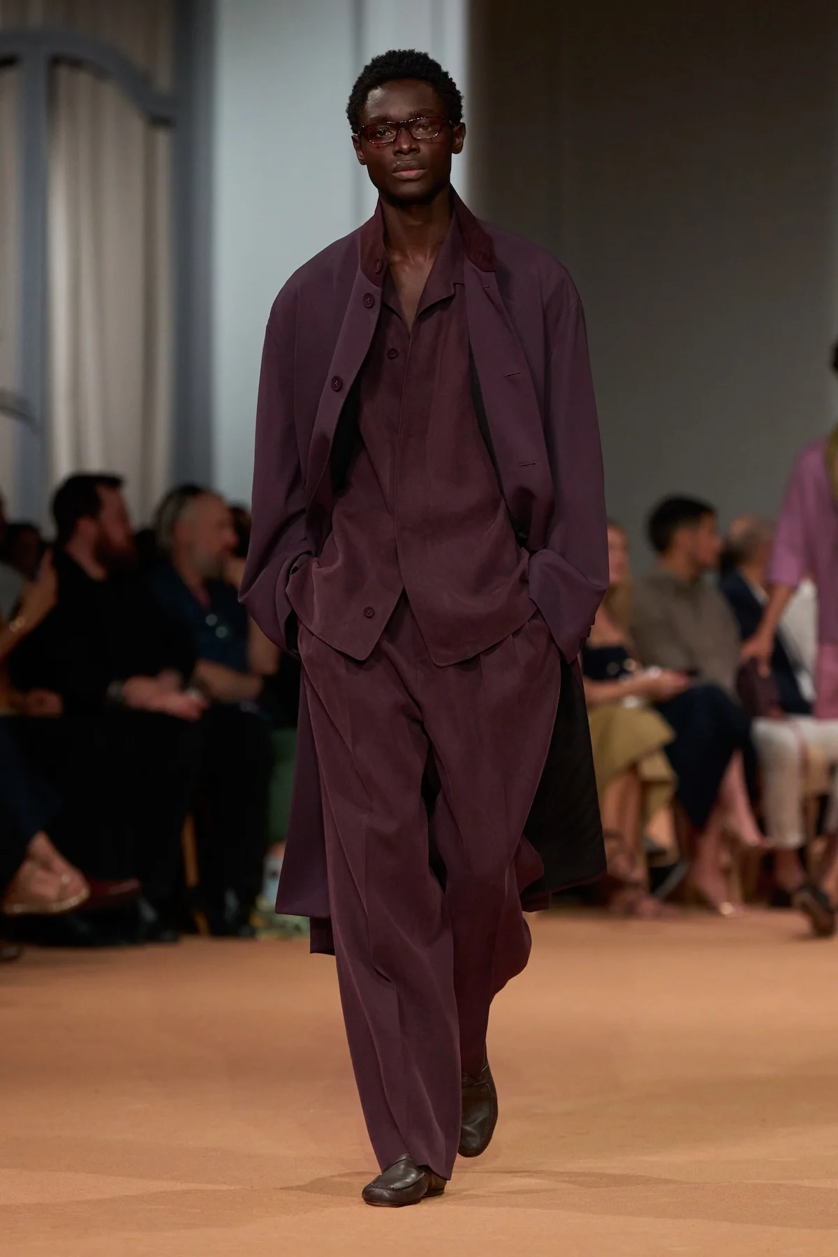 ZEGNA transforme Dubaï en laboratoire de la mode masculine pour le printemps 2026