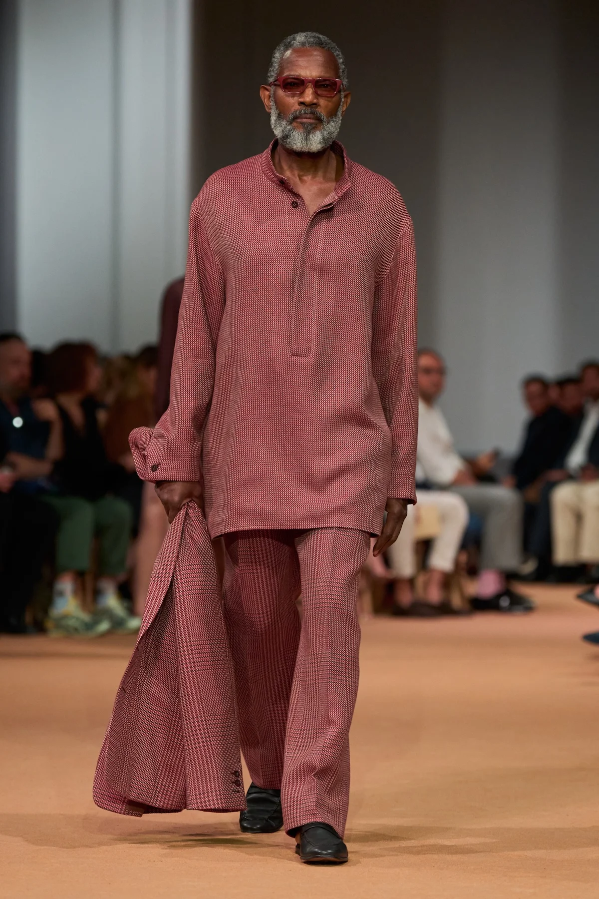 ZEGNA transforme Dubaï en laboratoire de la mode masculine pour le printemps 2026