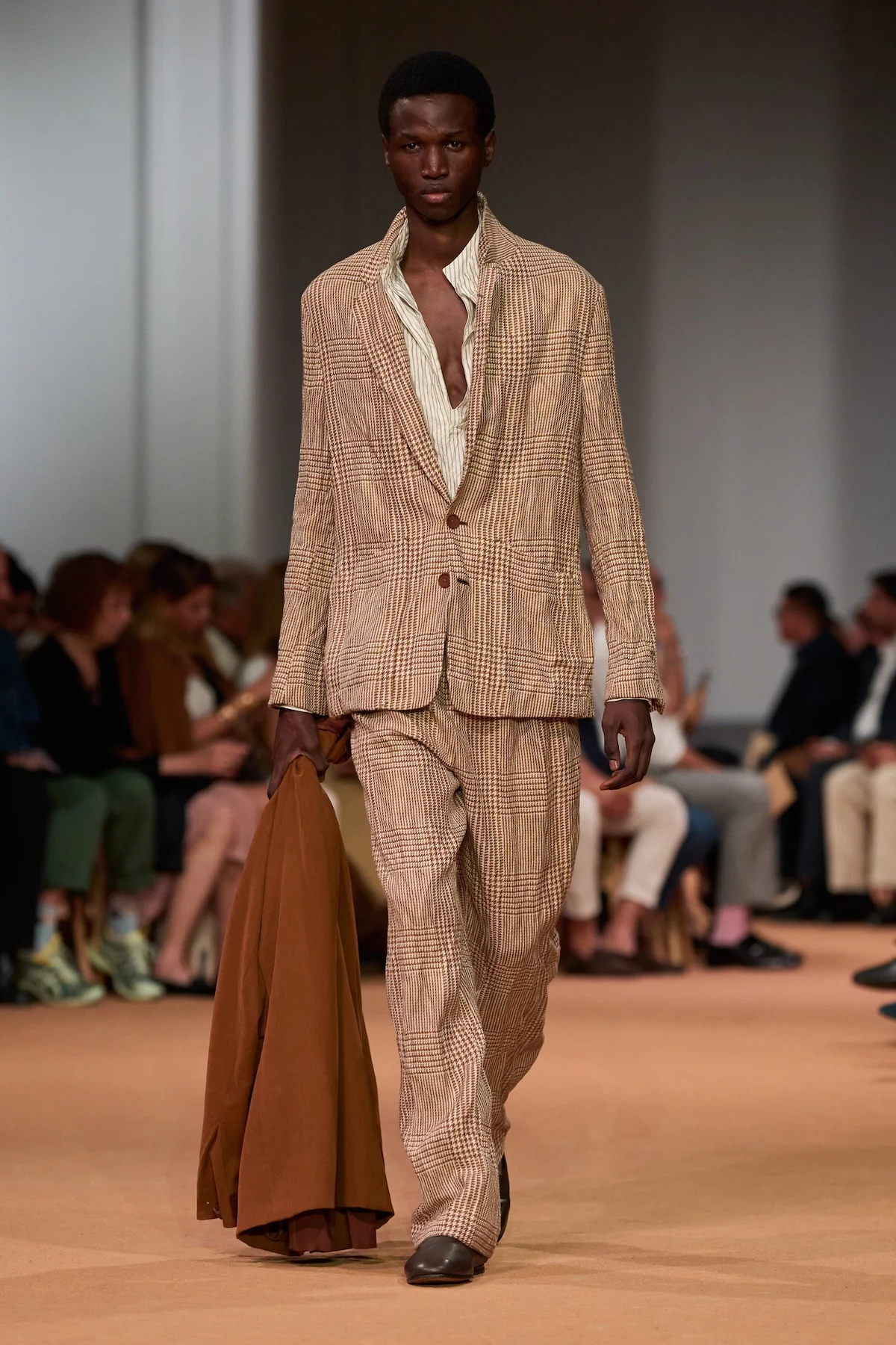 ZEGNA transforme Dubaï en laboratoire de la mode masculine pour le printemps 2026