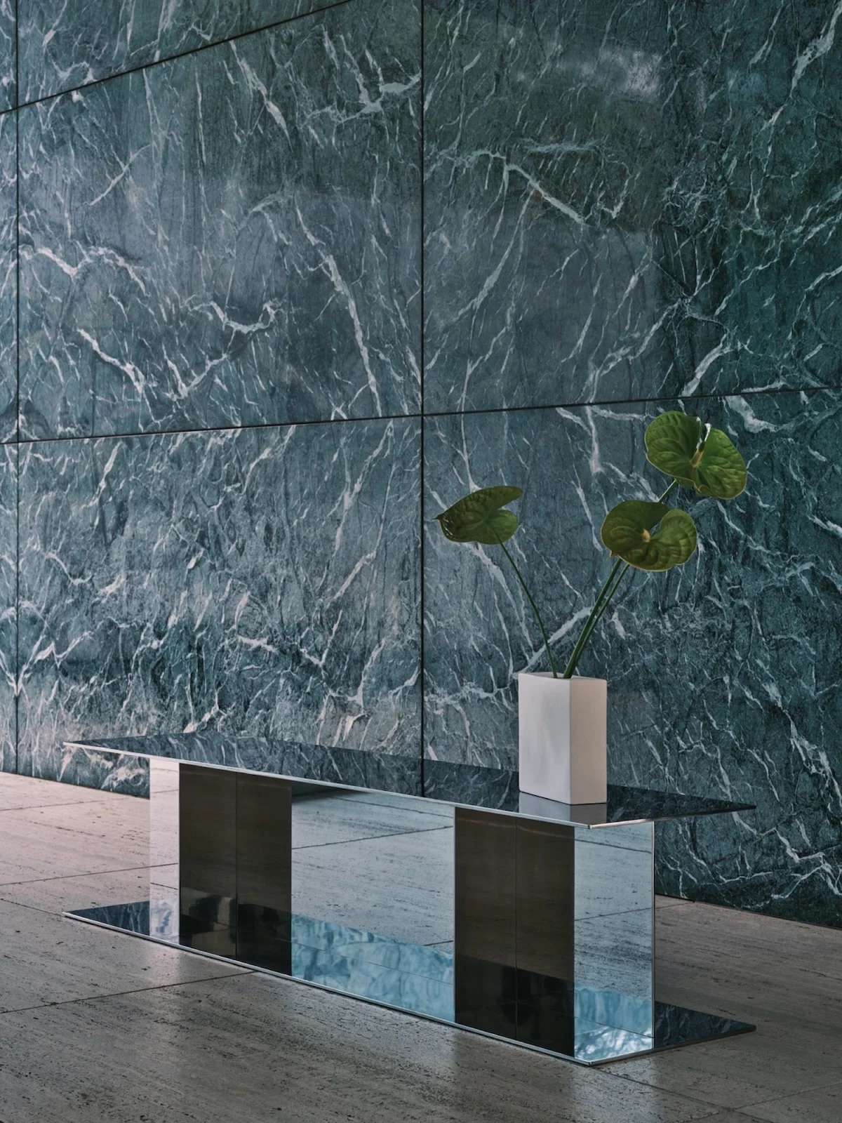 Zara Home by Vincent Van Duysen 4e chapitre 4 La quatrième collection Zara Home+ de Vincent Van Duysen s'expose au Pavillon Mies van der Rohe