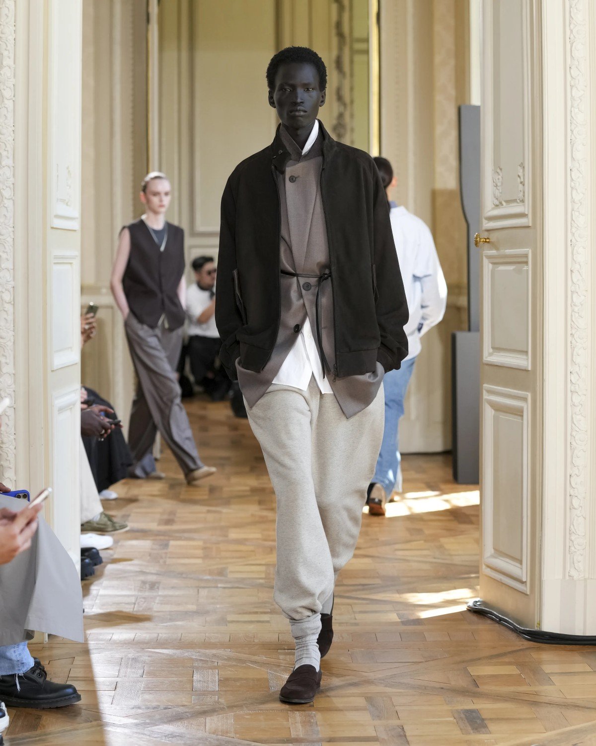 ssstein Spring Summer 2026 Paris Fasshion Week 2 Pour le printemps 2026, ssstein révèle la beauté de la retenue japonaise