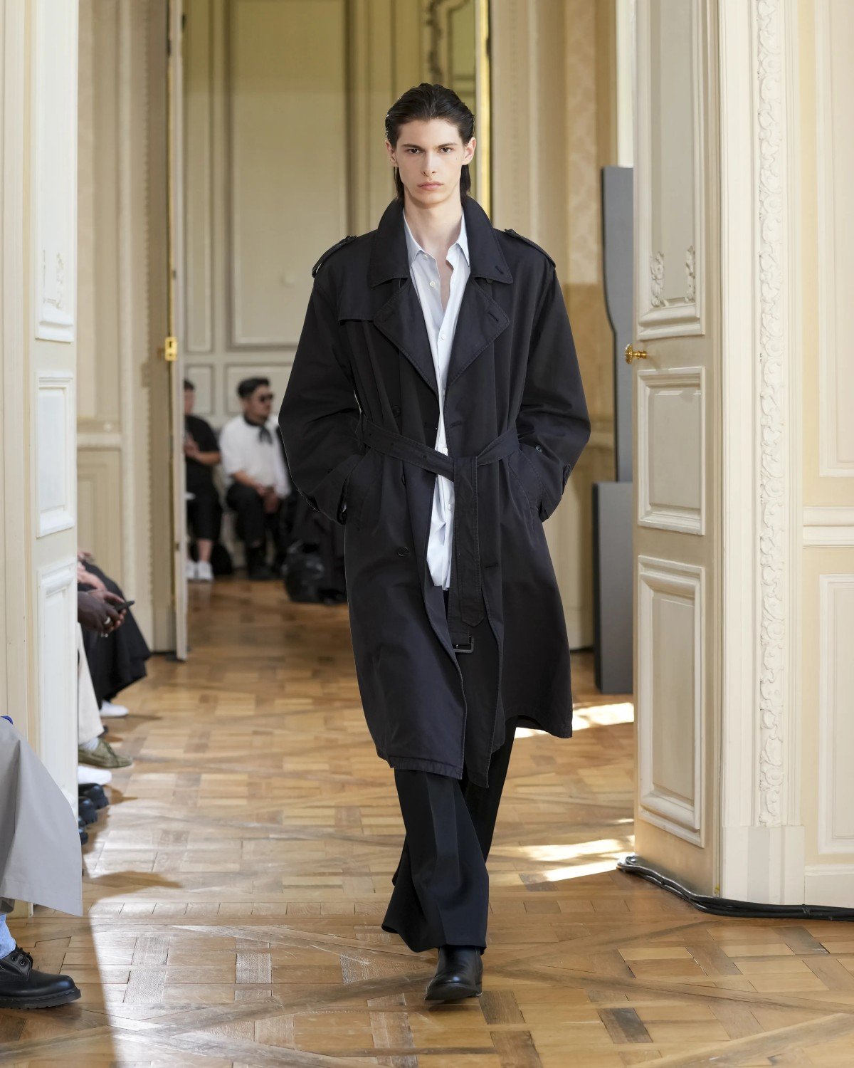 Pour le printemps 2026, ssstein révèle la beauté de la retenue japonaise