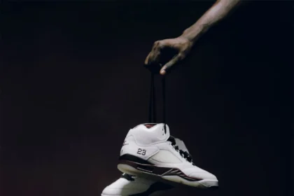 A Ma Maniére dévoile sa nouvelle Air Jordan 5 « Black Collective » pour cet été