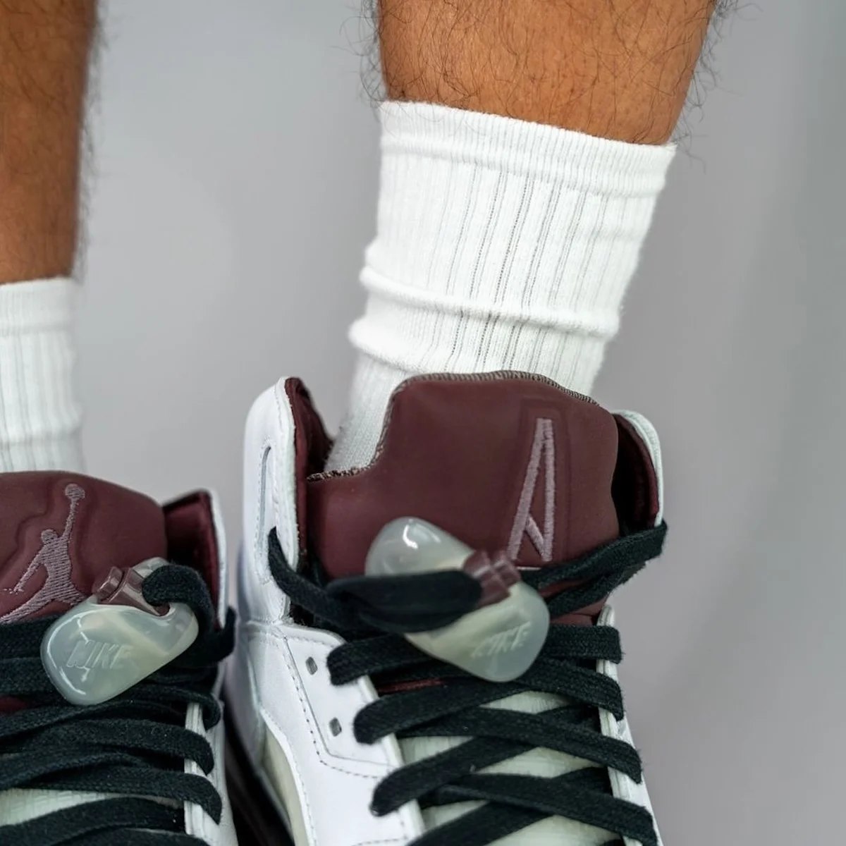 A Ma Maniere x Air Jordan 5 Black Collective 8 A Ma Maniére dévoile sa nouvelle Air Jordan 5 « Black Collective » pour cet été
