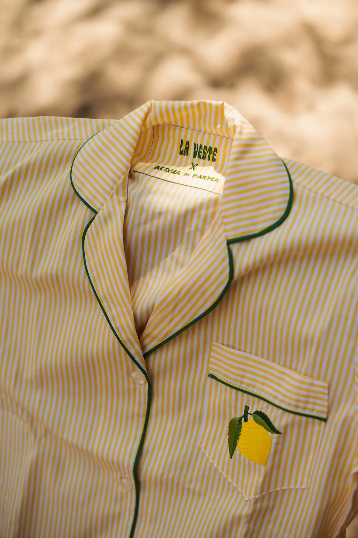 Acqua di Parma et La Veste dévoilent une collection capsule de pyjamas qui réinvente l'élégance estivale masculine