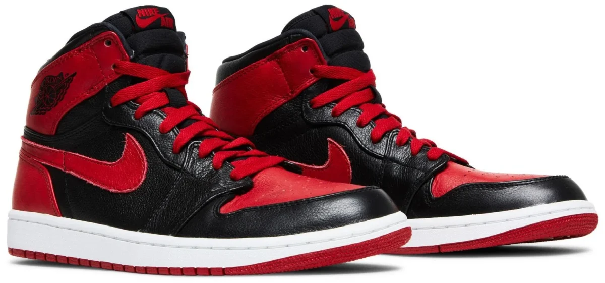 Air Jordan 1 Retro High OG Banned 1 La Air Jordan 1 Retro Low OG « Banned » revient enfin en été 2026