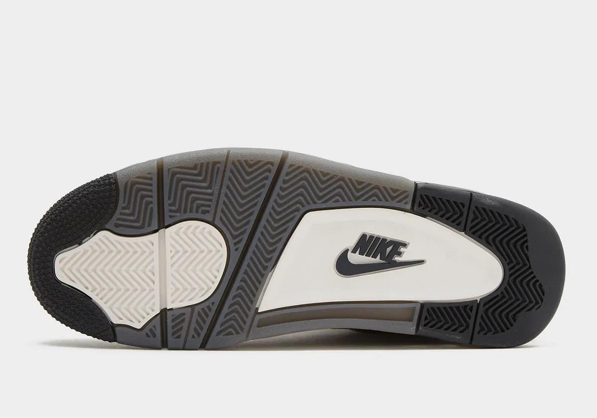 Air Jordan 4 Cave Stone 7 L’Air Jordan 4 « Cave Stone » s’impose comme la sneaker incontournable de l’automne 2025