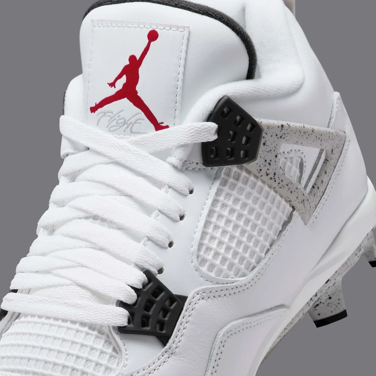 Air Jordan 4 White Cement Baseball 7 La Air Jordan 4 « White Cement » arrive sur les terrains de baseball