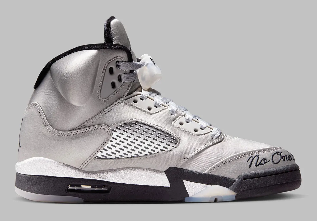 Air Jordan 5 Wings 3 La Air Jordan 5 « Wings » rend hommage au programme philanthropique de Michael Jordan