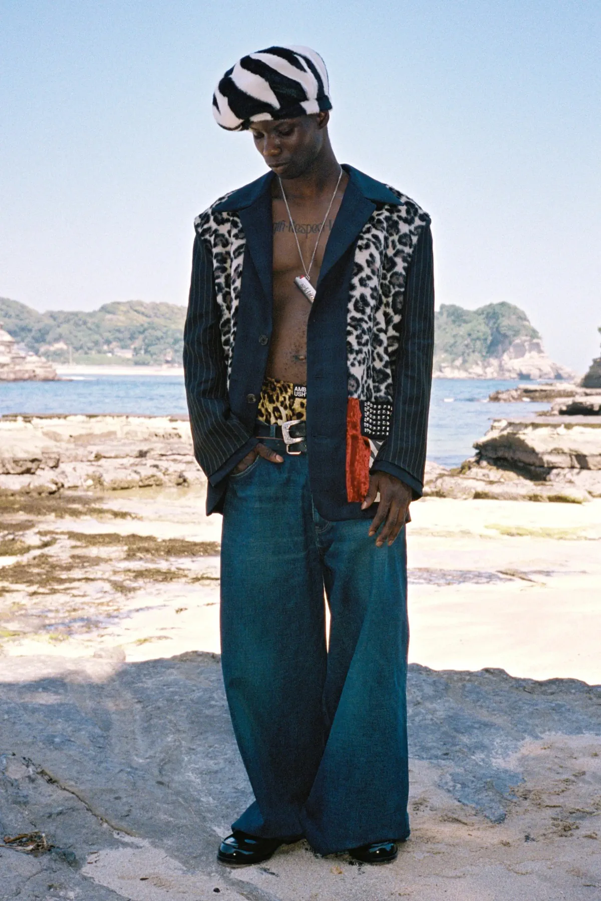 Printemps 2026 : AMBUSH révèle une Tokyo multiculturelle à travers le prisme du streetwear authentique
