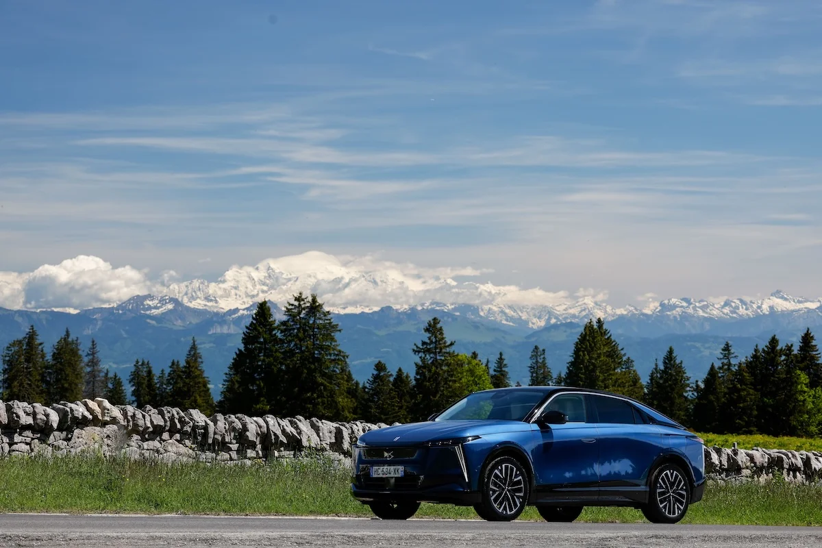 DS N°8 1 La DS N°8 renouvelle enfin les ambitions électriques de la marque française