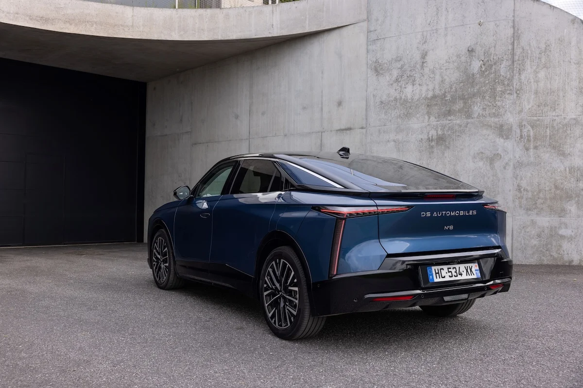 DS N°8 3 La DS N°8 renouvelle enfin les ambitions électriques de la marque française
