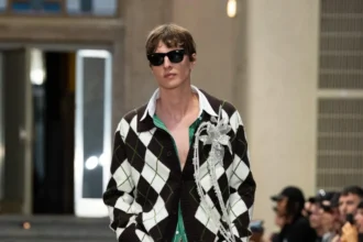 Printemps 2026 : David Koma révèle une masculinité fragmentée