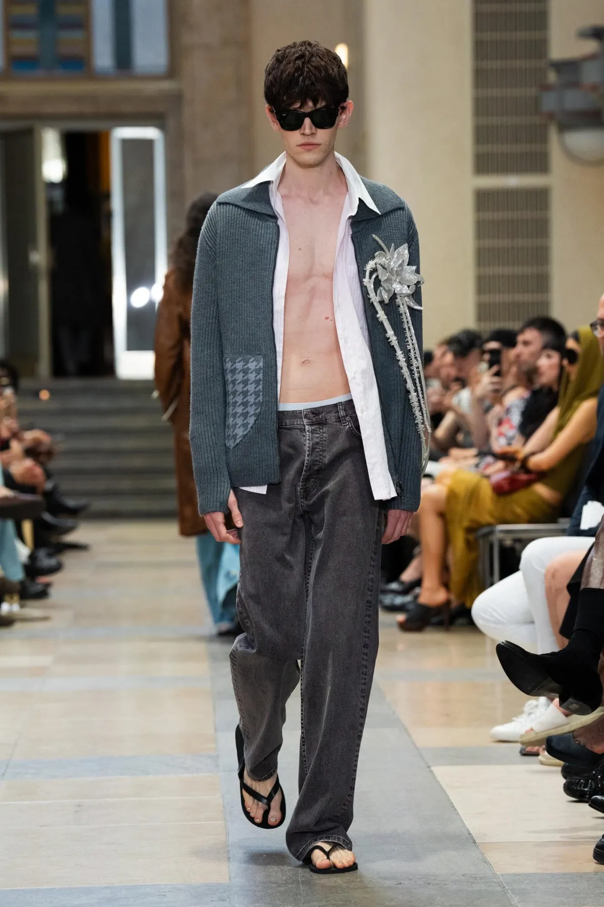 Printemps 2026 : David Koma révèle une masculinité fragmentée