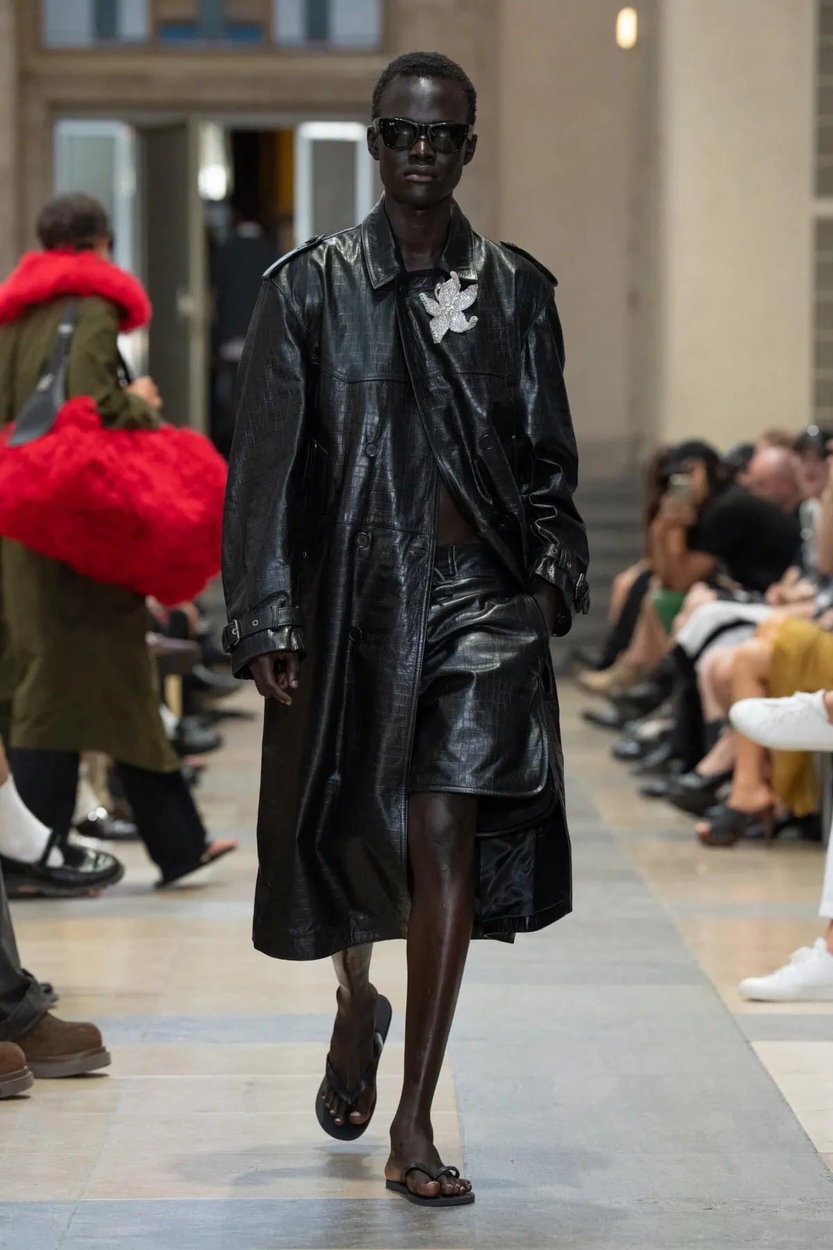 Printemps 2026 : David Koma révèle une masculinité fragmentée