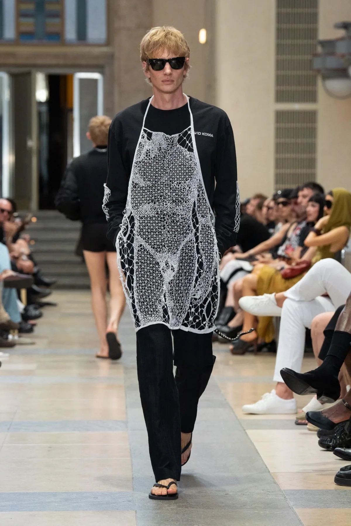 Printemps 2026 : David Koma révèle une masculinité fragmentée