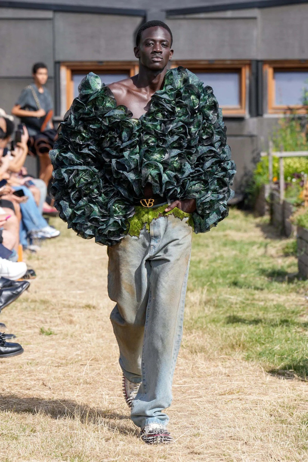 Doublet cultive une mode fertile et consciente pour le printemps 2026