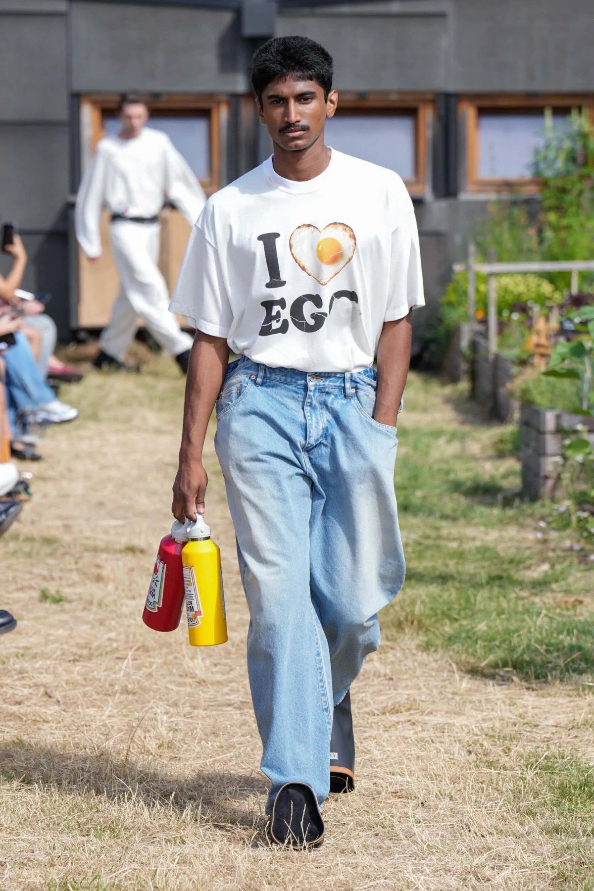 Doublet cultive une mode fertile et consciente pour le printemps 2026